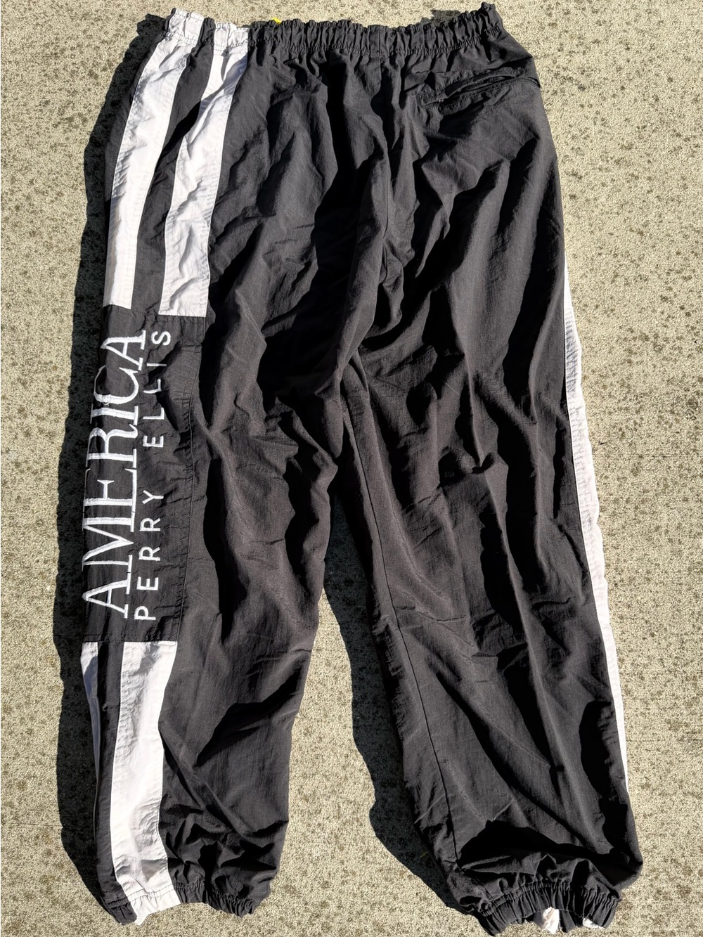 Perry Ellis America windbreaker pants size men’s XL